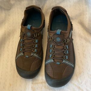 J-41 Women’s Hiking Trail Brown Shoes Size 8